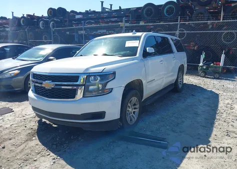 2017 Chevrolet Suburban Lt z USA, uszkodzony, nr VIN 1GNSCHKC8HR190859
